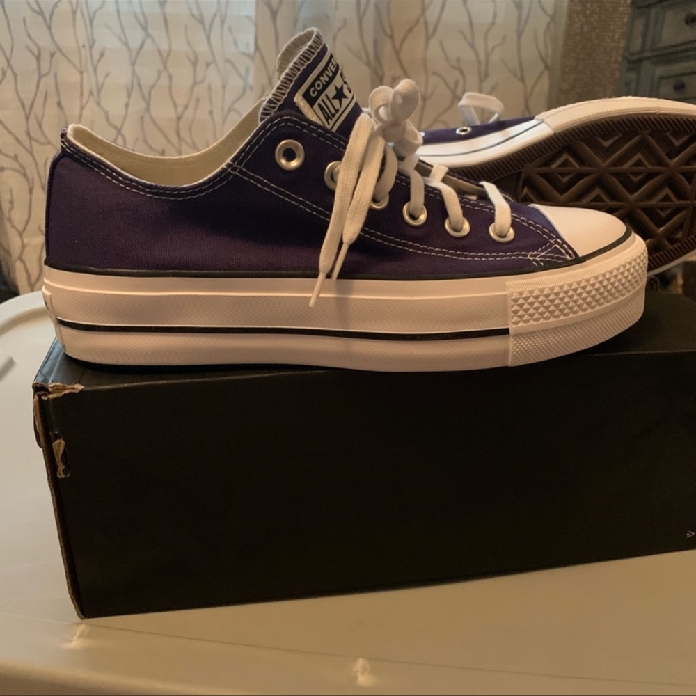 Brand new with box Converse Chuck Taylor